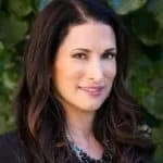 Headshot of Dr. Lucia Mirales Chavez, MD, R3 Medical Training instructor for regenerative aesthetics